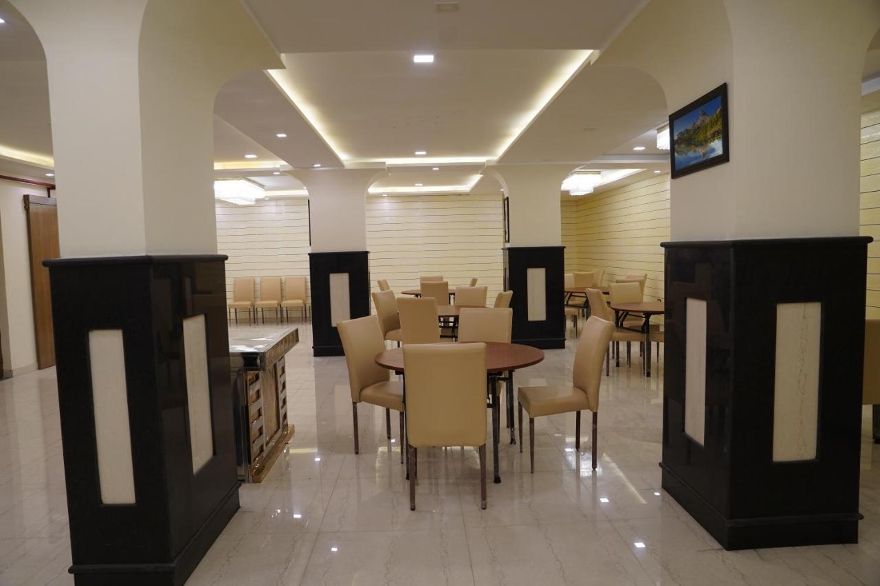 Hotel Rama Trident, Katra Katra  Exteriér fotografie