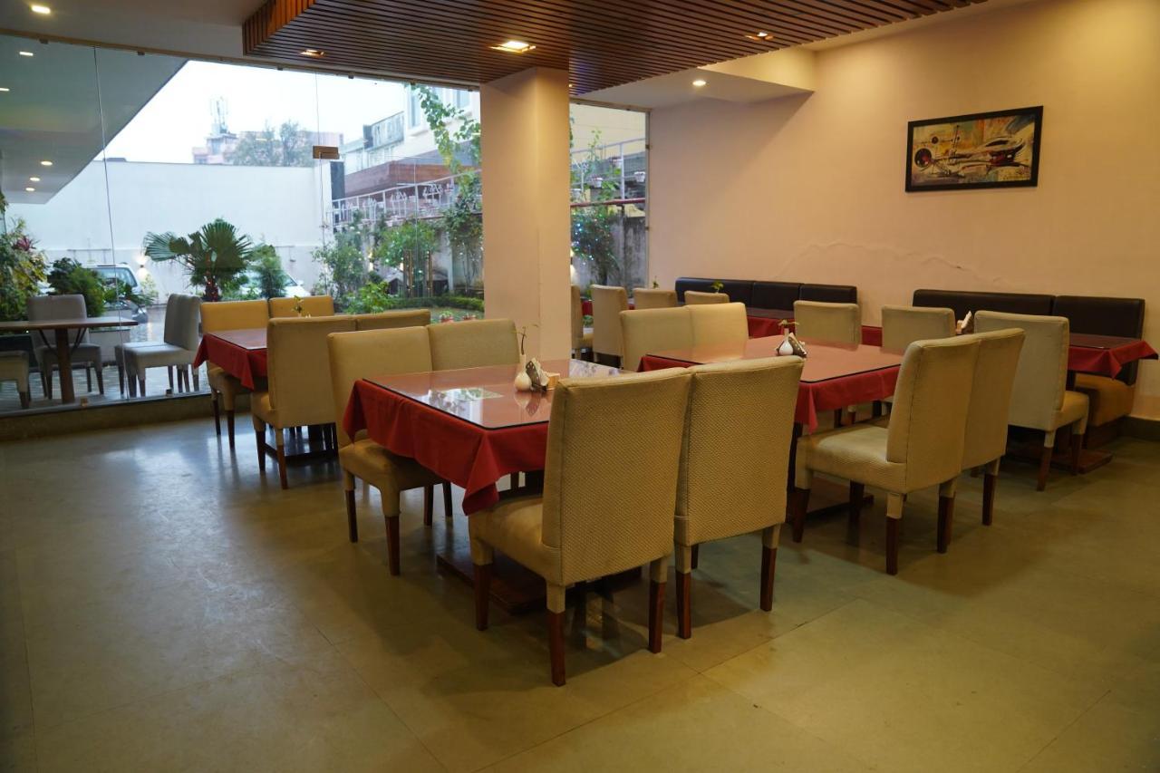 Hotel Rama Trident, Katra Katra  Exteriér fotografie