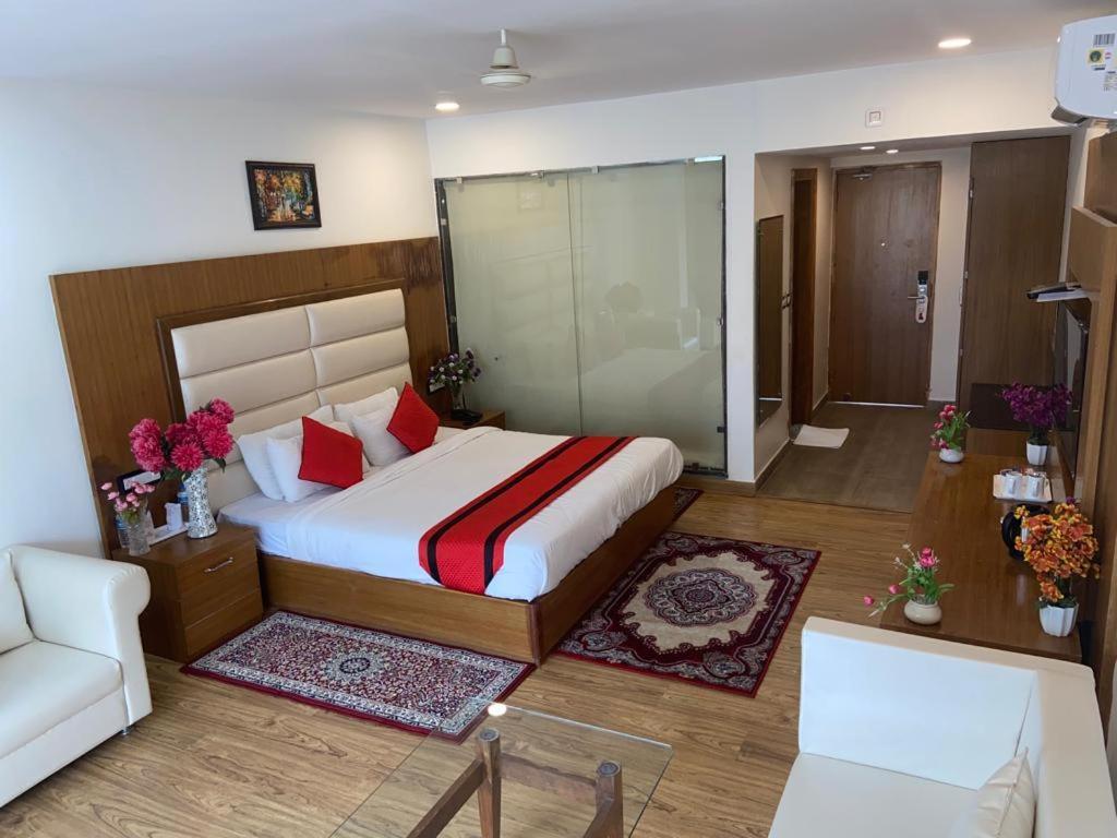 Hotel Rama Trident, Katra Katra  Exteriér fotografie