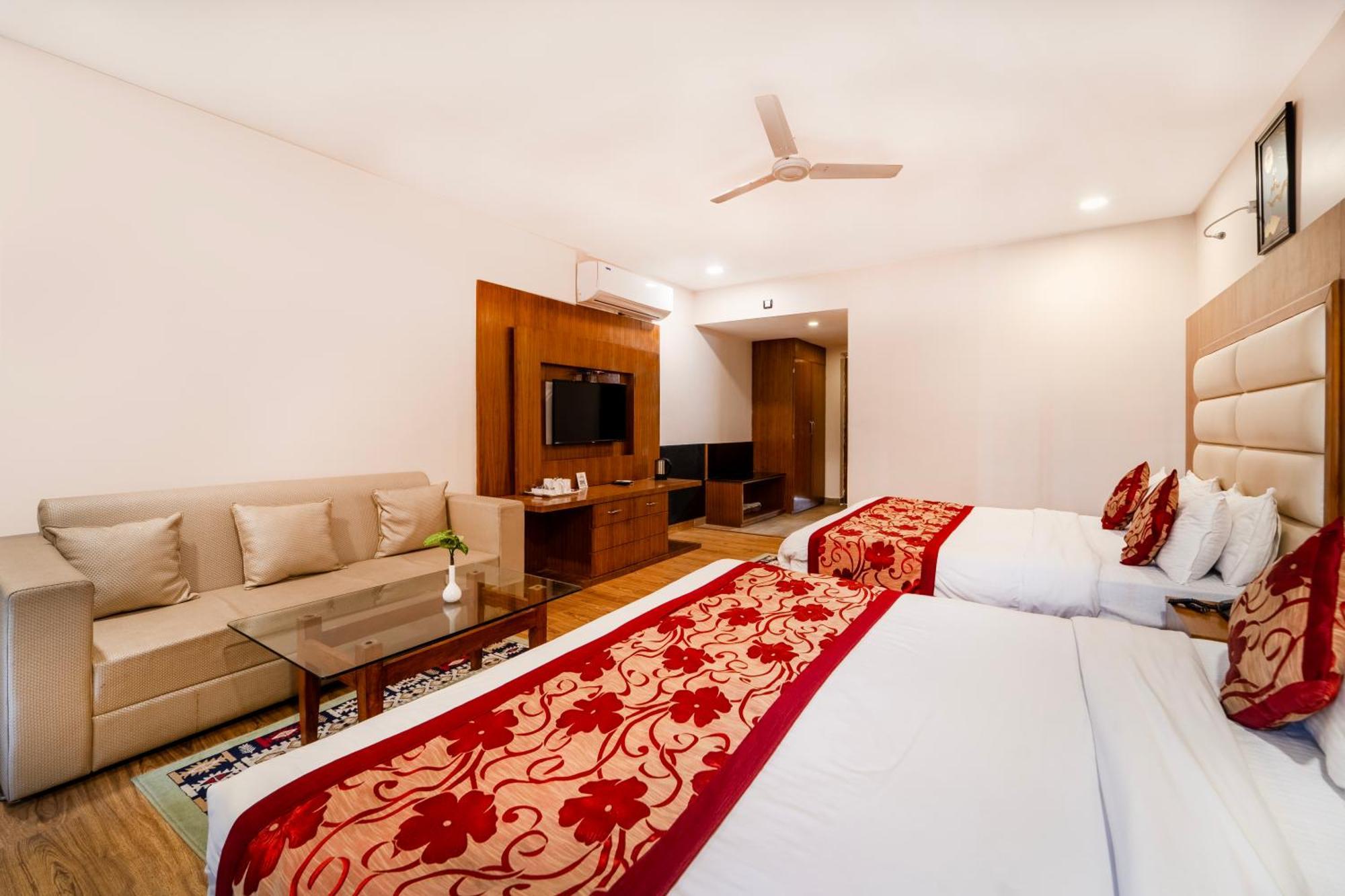 Hotel Rama Trident, Katra Katra  Exteriér fotografie