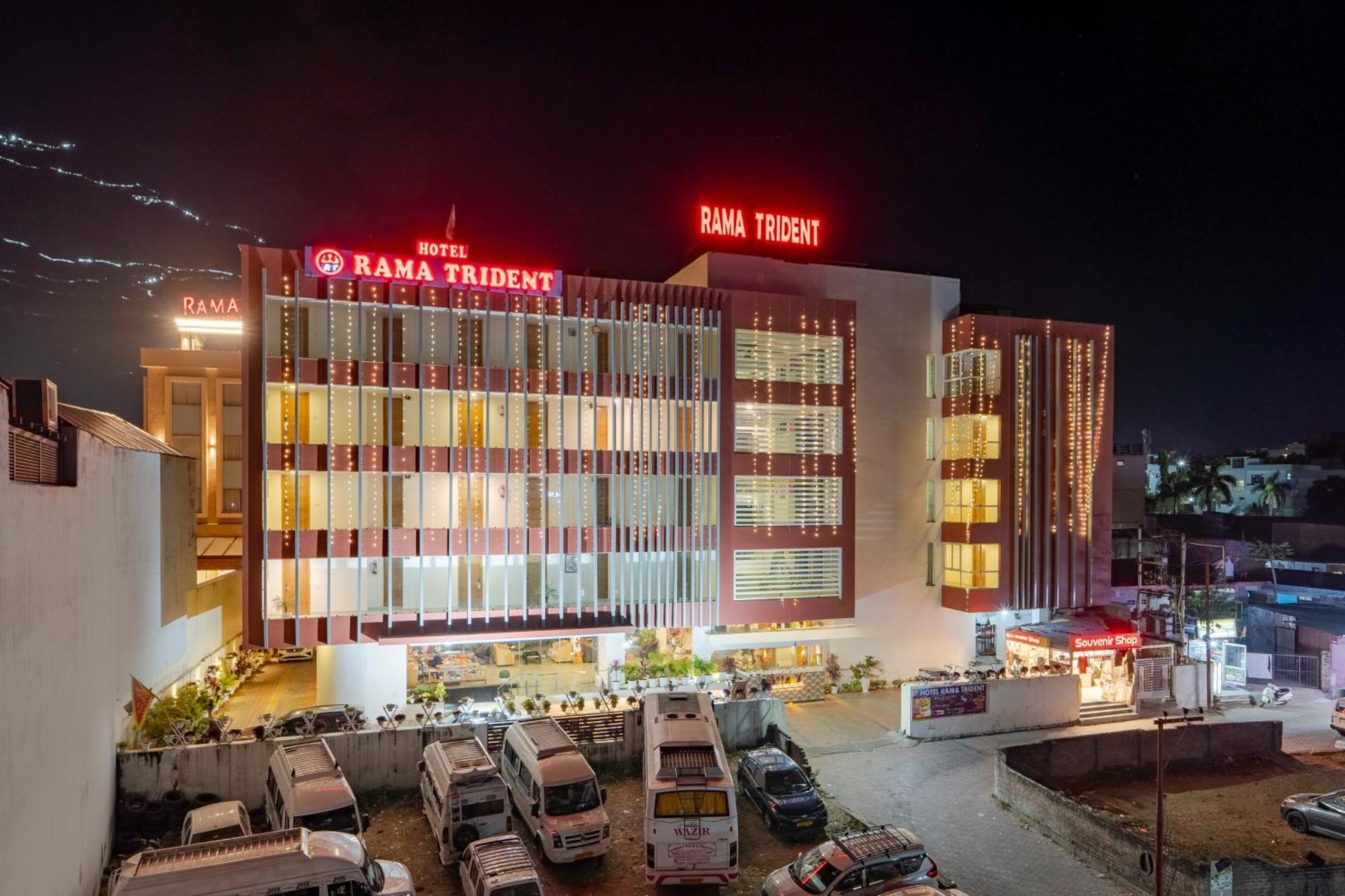 Hotel Rama Trident, Katra Katra  Exteriér fotografie