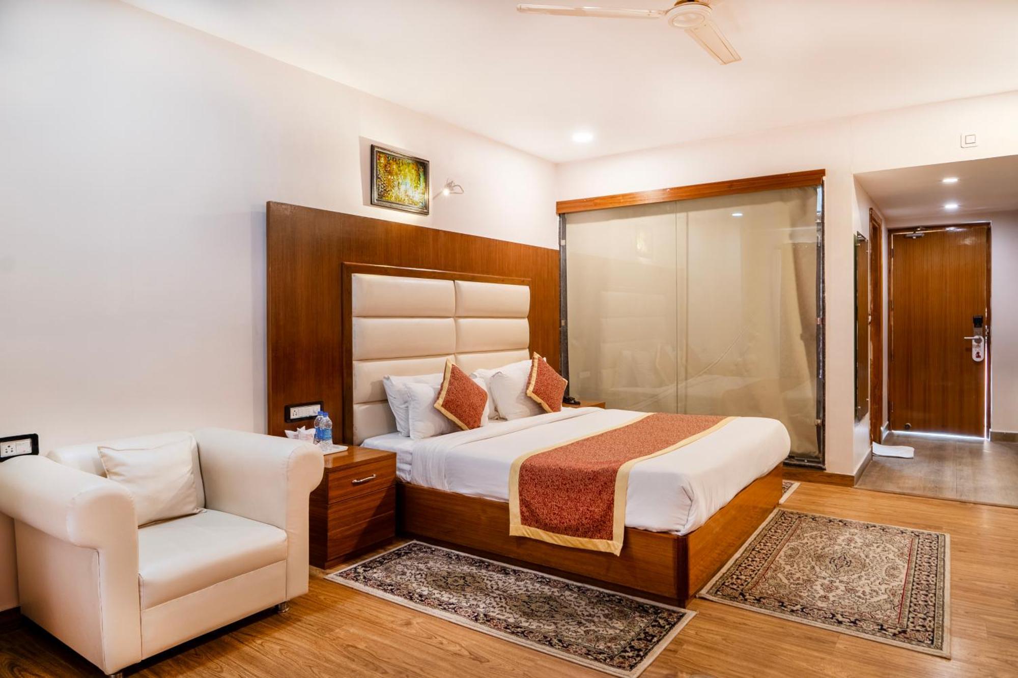 Hotel Rama Trident, Katra Katra  Exteriér fotografie