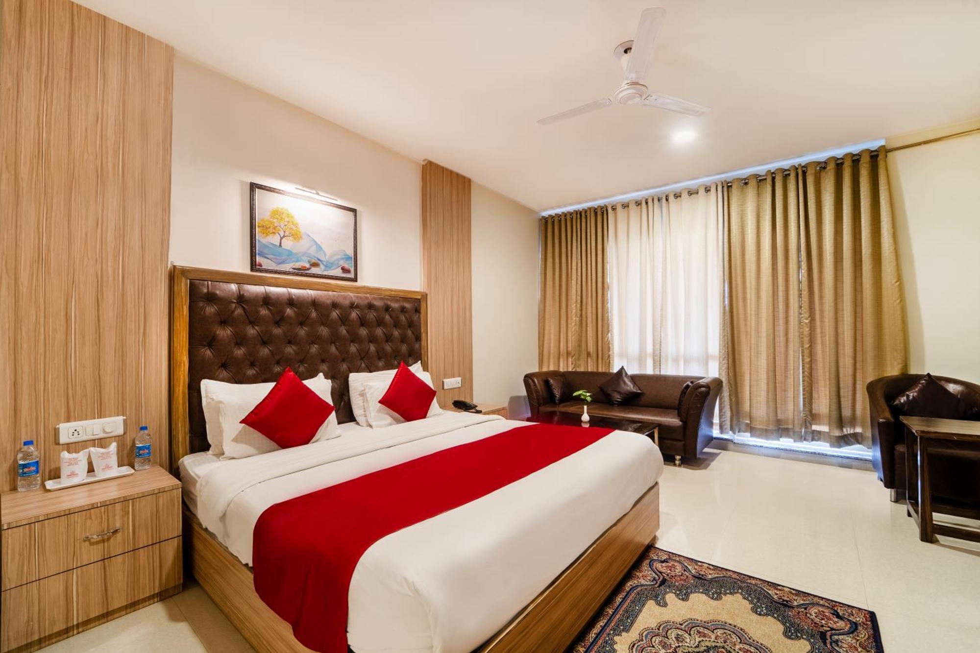 Hotel Rama Trident, Katra Katra  Exteriér fotografie