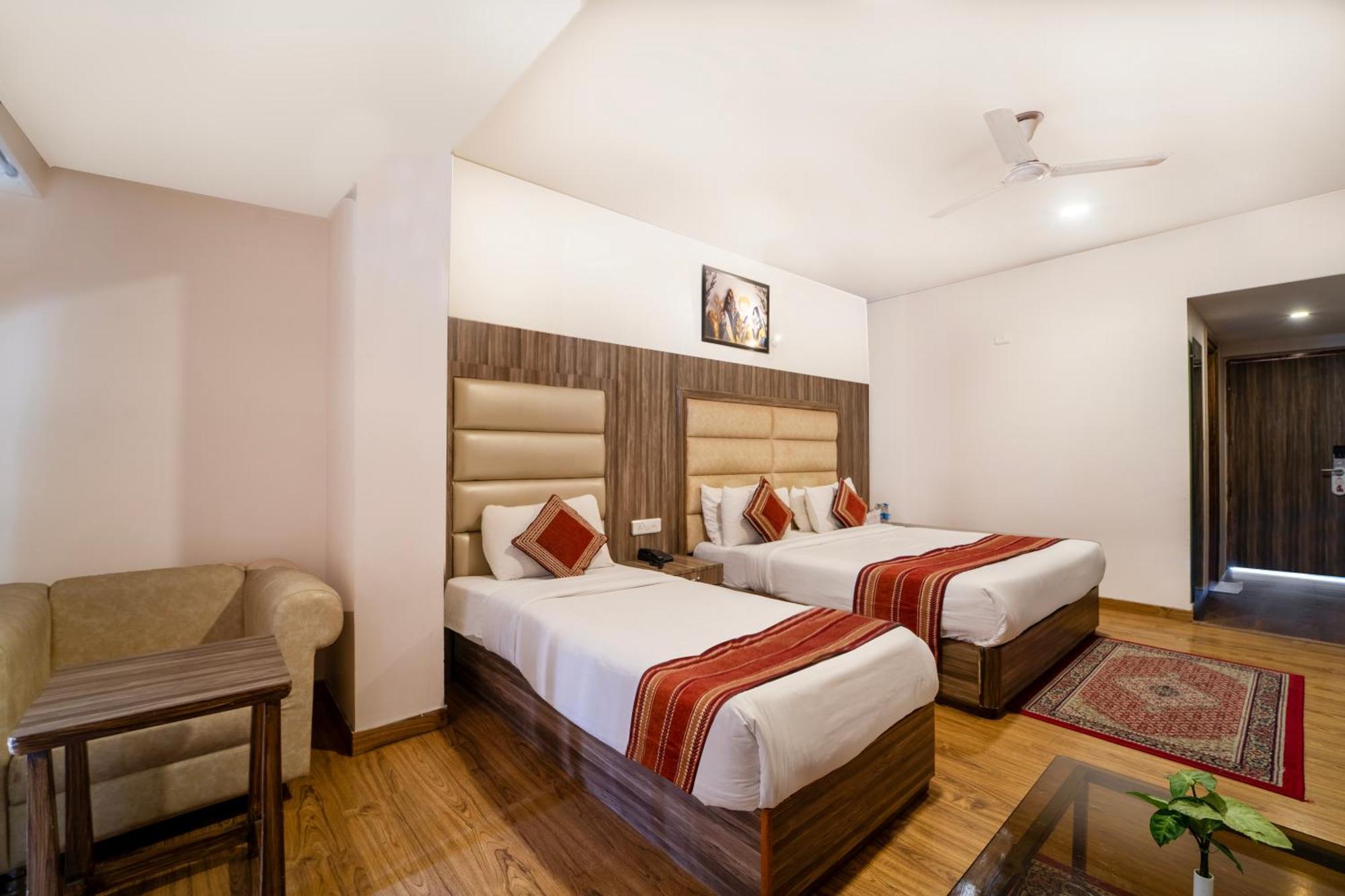 Hotel Rama Trident, Katra Katra  Exteriér fotografie