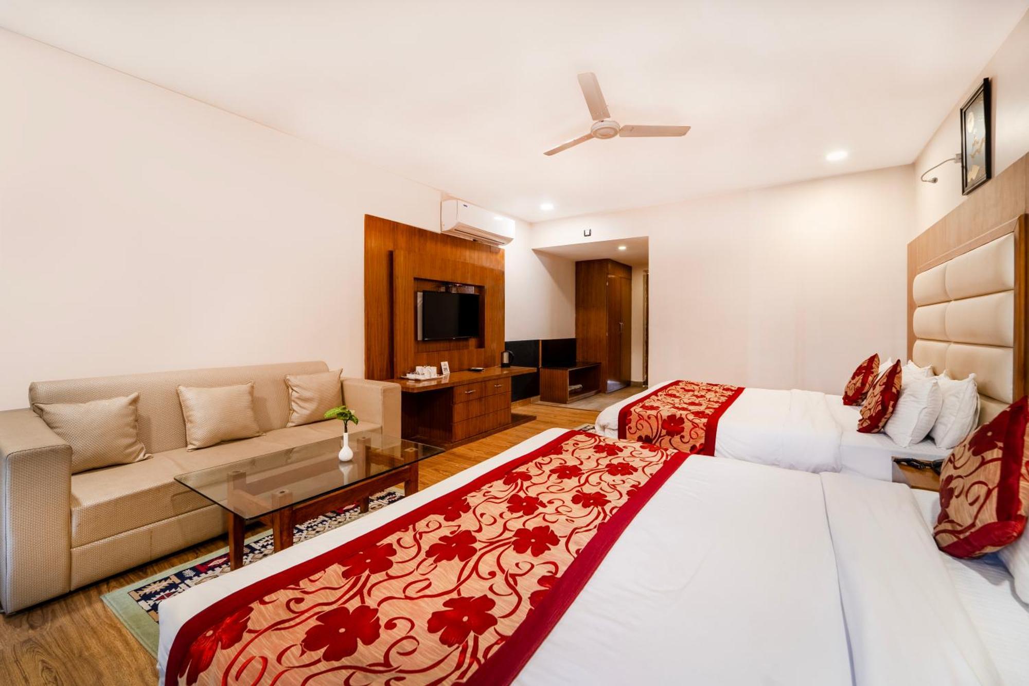 Hotel Rama Trident, Katra Katra  Exteriér fotografie