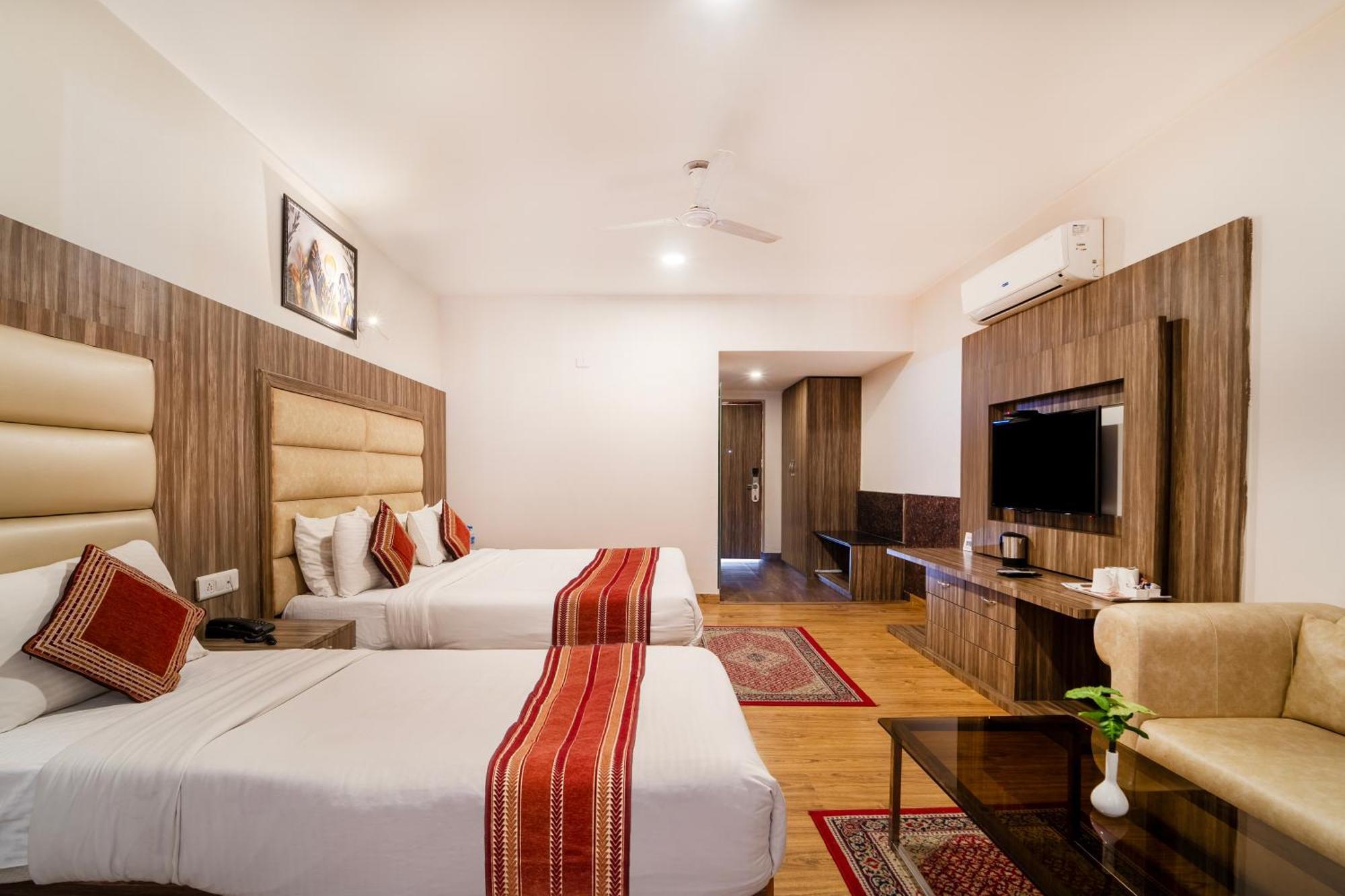 Hotel Rama Trident, Katra Katra  Exteriér fotografie