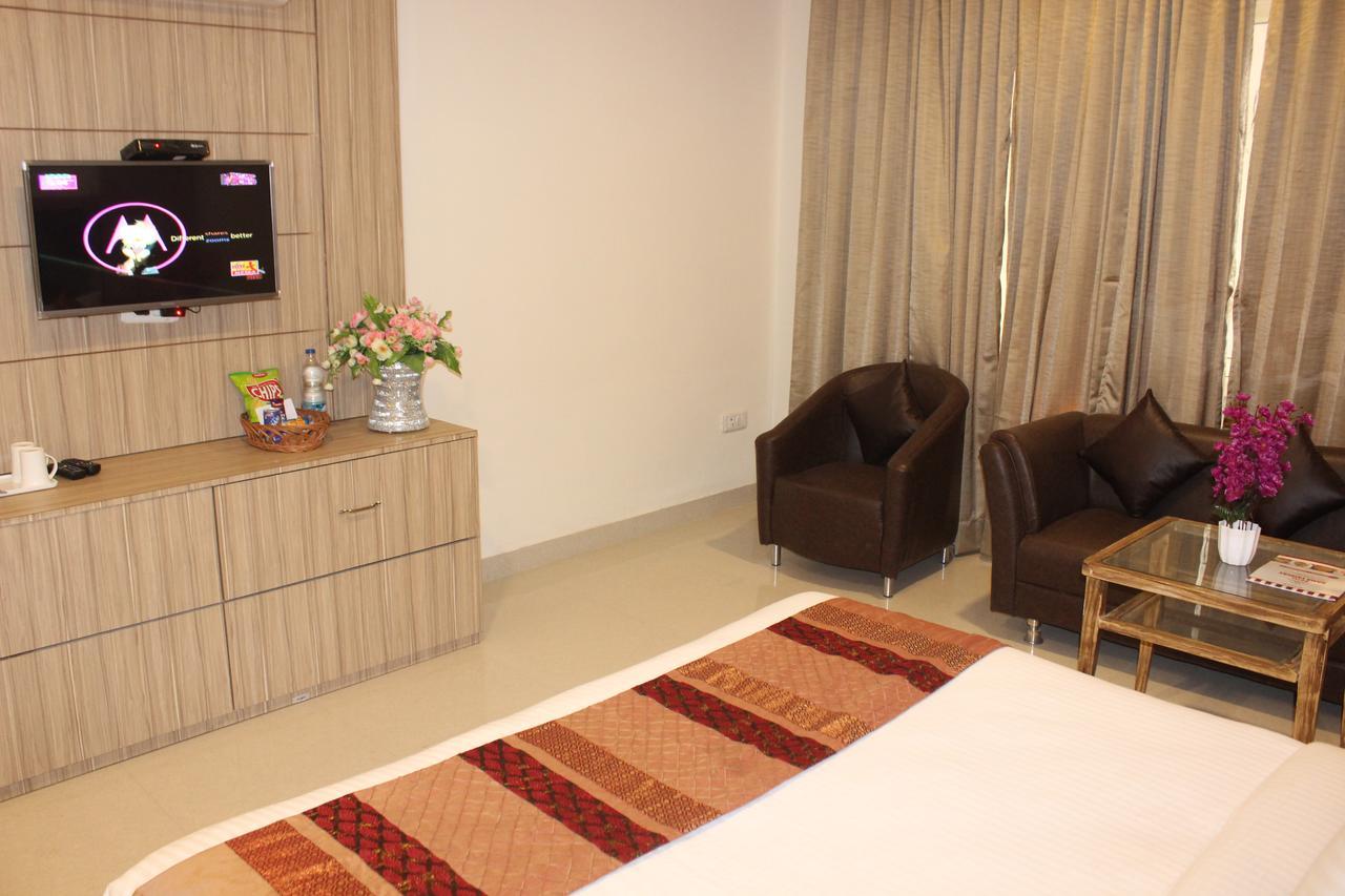 Hotel Rama Trident, Katra Katra  Exteriér fotografie