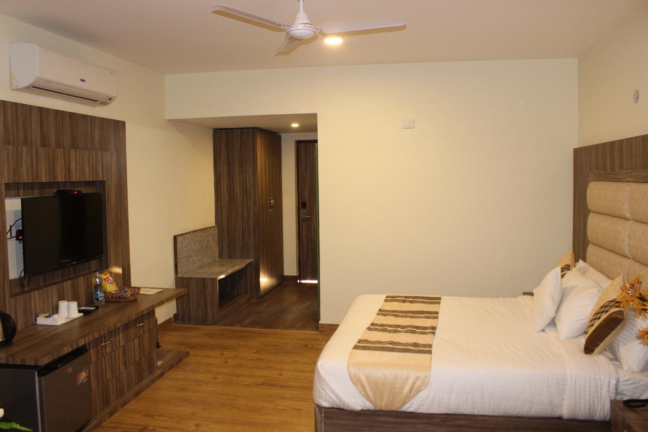 Hotel Rama Trident, Katra Katra  Exteriér fotografie