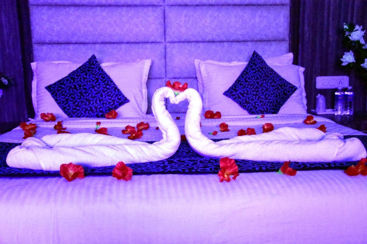 Hotel Rama Trident, Katra Exteriér fotografie