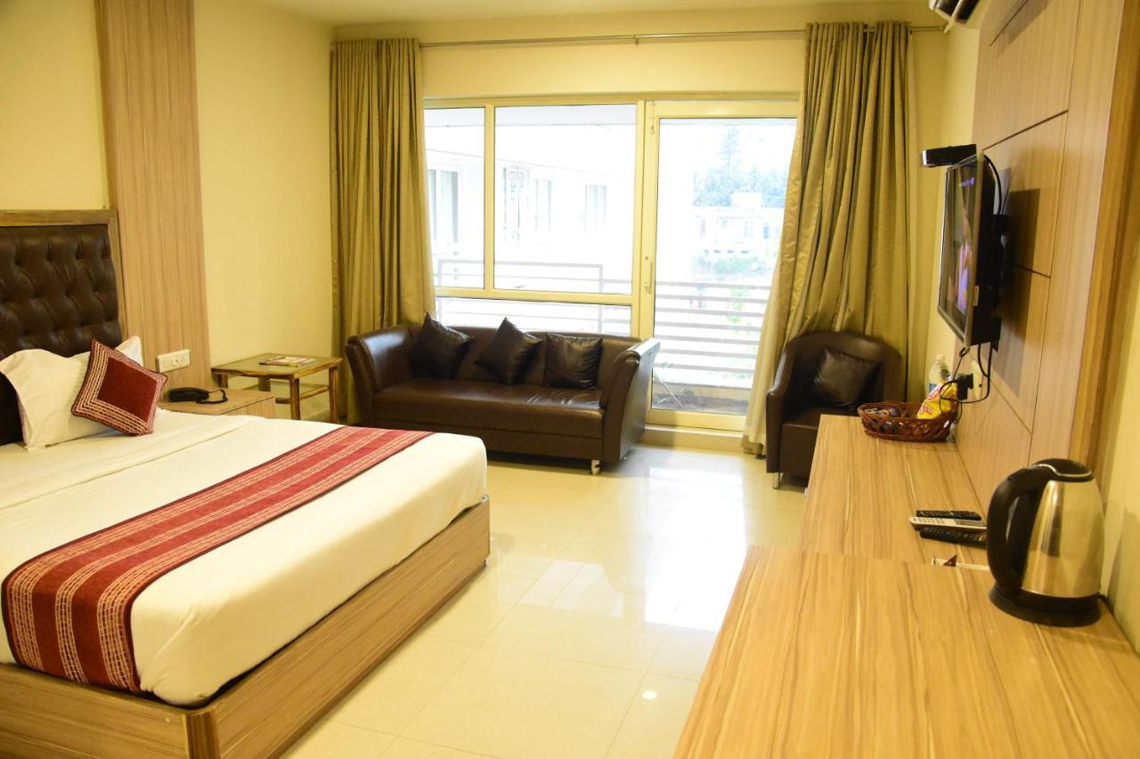 Hotel Rama Trident, Katra Katra  Exteriér fotografie