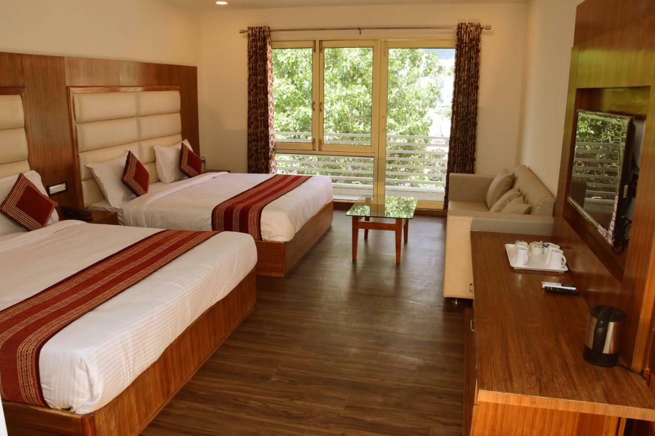 Hotel Rama Trident, Katra Katra  Exteriér fotografie